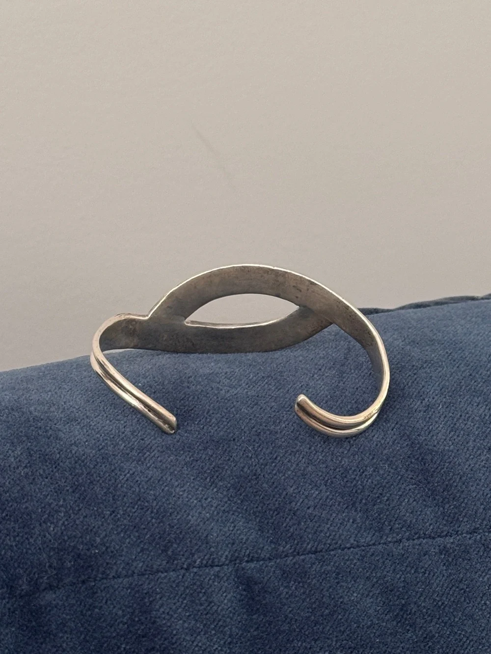 Vintage 925 Sterling Silver turquoise eye cuff bracelet.